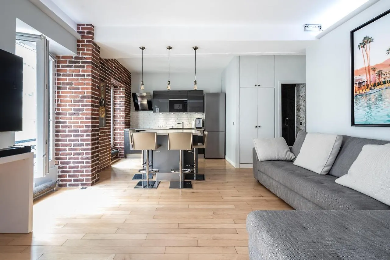 Room In Apartment - Cosy Place In The Hear Of Parigi Affittacamere