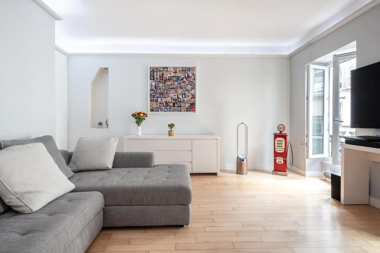 Affittacamere Room In Apartment - Cosy Place In The Hear Of Parigi